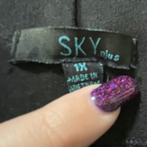 SKY Plus Black High Waisted Zipper Leggings | EUC | Plus Size 1X - Picture 4 of 4